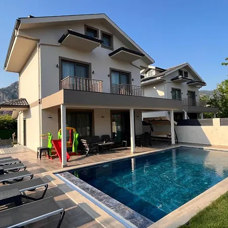 Villa Modern With Private Pool In Center Göcek