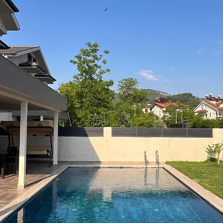 Modern With Private Pool In Center Villa